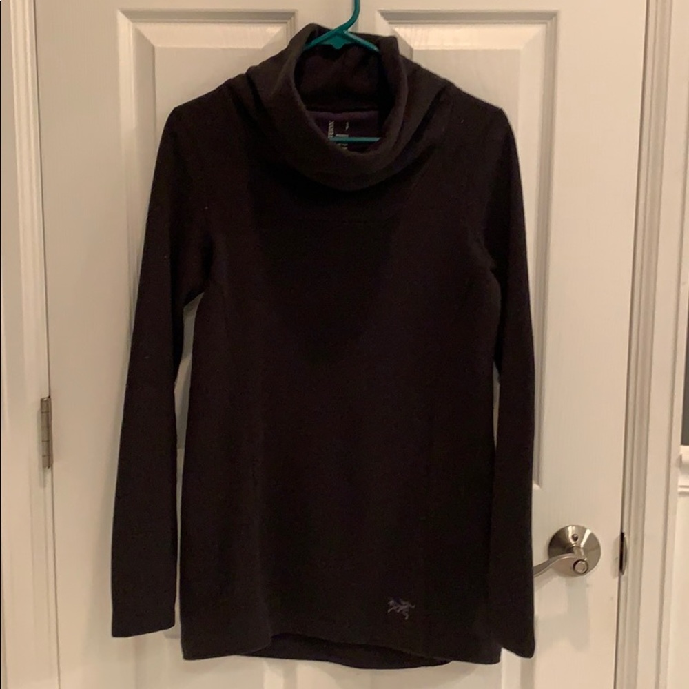 Never been worn Arc Teryx tunic